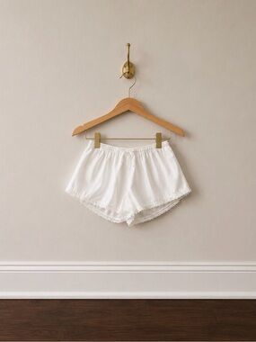 Brandy Melville White Lace-Trim Lounge Shorts